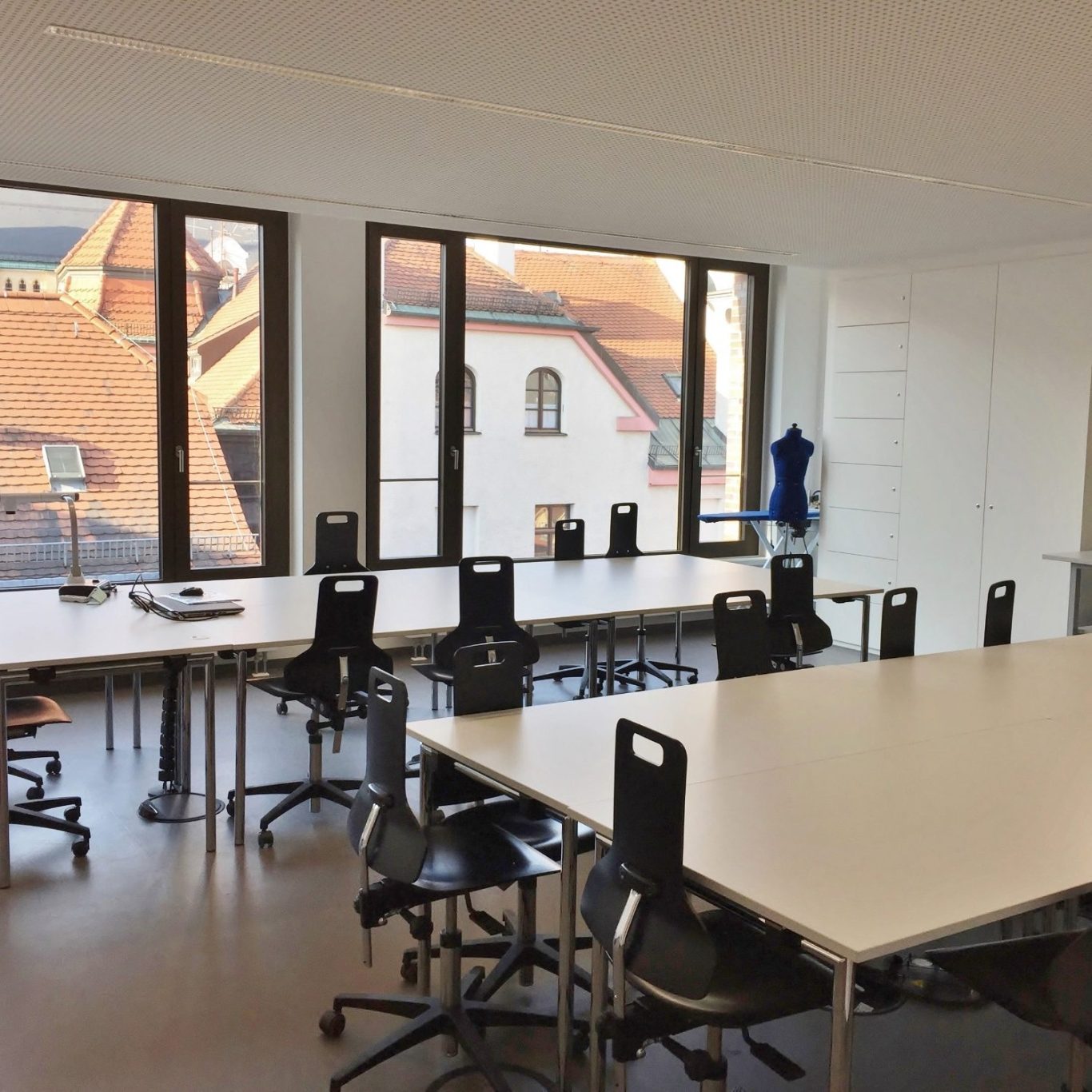 München Dirndlnähkurs an der MVHS Dirndlnähkurs in den MVHS Kursräumen in München